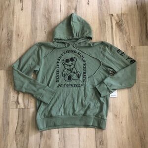 (L) BE YOURSELF Seven Souls Bear Sweater